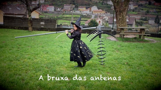 A BRUXA DAS ANTENAS / THE ANTENNA’S WITCH